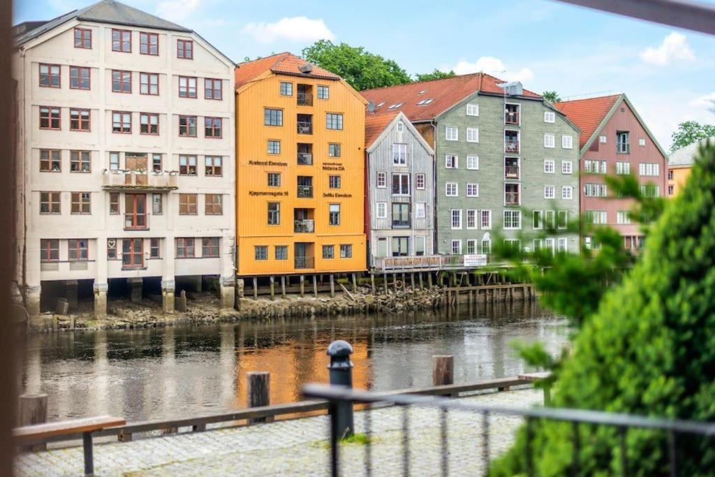 Bakklandets Perle 3-Roms Apartamento Trondheim Exterior foto