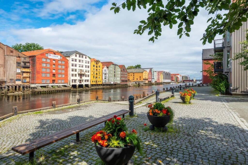 Bakklandets Perle 3-Roms Apartamento Trondheim Exterior foto